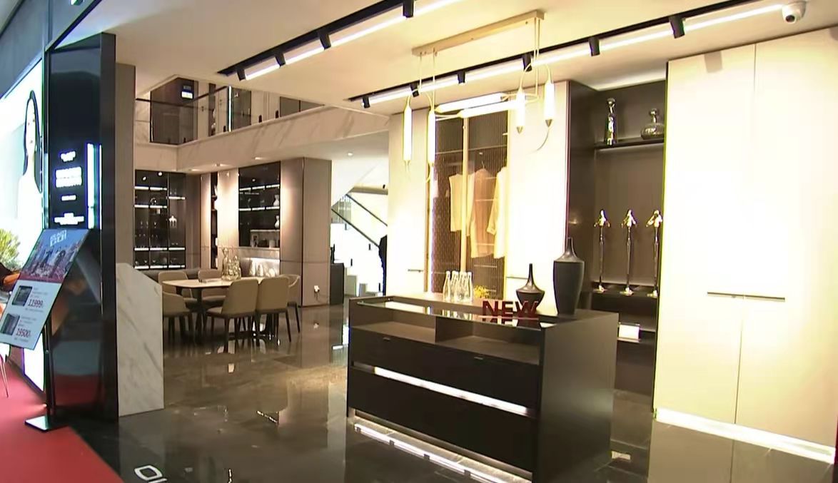 全屋定制+壁材軟飾定制，搶占家裝市場(chǎng)半壁江山！